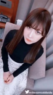 女業主和物業管理員在停車場保管室門口啪啪w