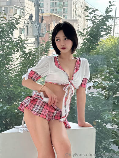 【2023_08_02】The_day_I_walked_around_in_a_bikini_It's_only_shown.m4v